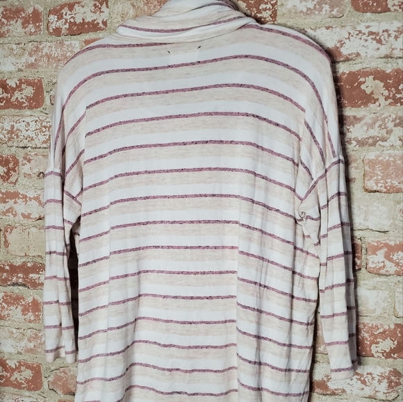 Lou & Grey Striped Signaturesoft top - Picture 6 of 7